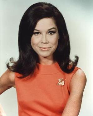 mary_tyler_moore_longer_flip__circa_1970